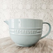Pale Blue Le Creuset 13-01