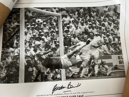 Signed gordon banks - signed, england