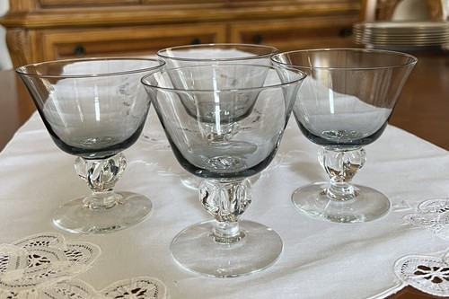 Champagne coupe glasses saucer - champagne,