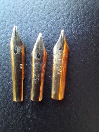 Vintage gold fountain pen nibs - gold,