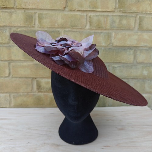 Brown flower 40cm disc wide