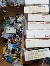 2000+ Job Lot of Electronic
