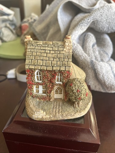Lilliput lane holly cottage - lane,