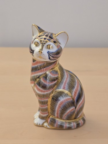 Royal crown derby sitting - derby,