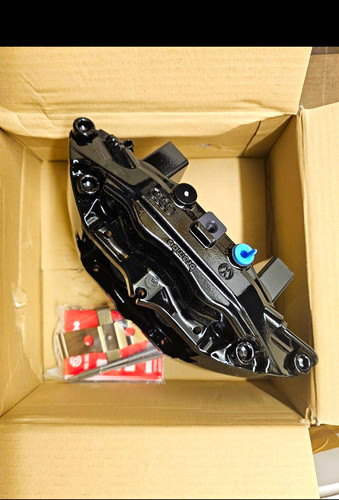 Caliper without brake pads