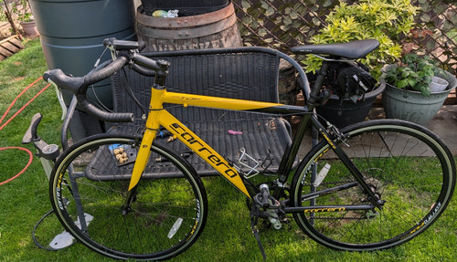 Carrera 700c road bike - 700c,