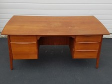 Vintage - Danish Desk by Svend