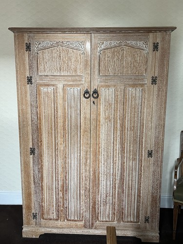 Crown limed oak - limed, bedroom