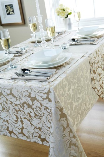 Tablecloths napkins runners - napkins,