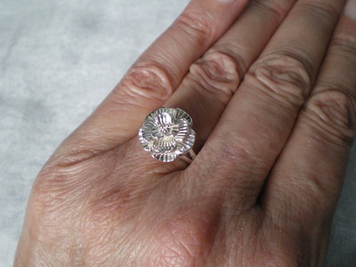 Flower designed silver - 3d,