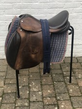 Top Flight Equipment. Saddlers  17” MW Brown Leather Saddle,Numnah,Girth &Stand