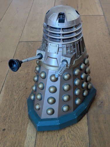 Doctor who gold bronze - 12”,