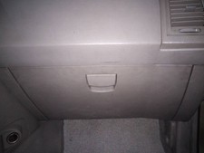 GLOVE COMPARTMENT / 2470048