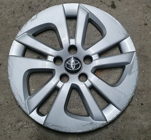 Toyota prius wheel trim - 15",