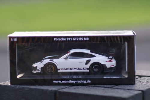 Porsche 911 gt2 rs mr - 1:18,