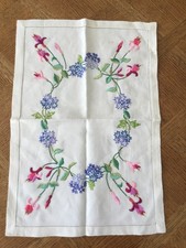 Beautiful hand embroidered linen centre piece/traycloth. Lovely cols fab emb.