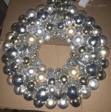 Christmas Baubles Wreath Light