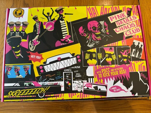 Mezco toyz rumble - society, pink
