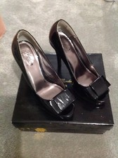 Ladies Black Gardenia Patent High Heel Platform Shoes Size 5