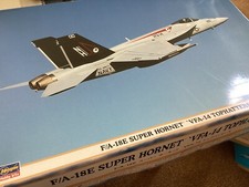 RARE HASEGAWA 1:48 F/A-18E