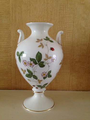Wedgwood wild strawberry bone - wedgwood,