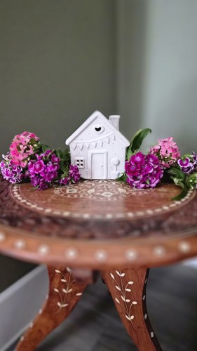 Glazed whimsical cottage - glazed,,