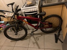 Red gt chucker 3.0 with all gears 