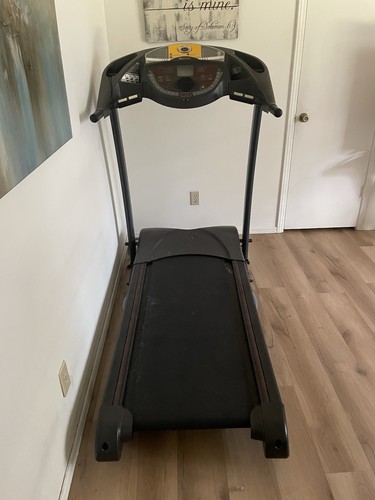 Treadmill has incline heart - has,