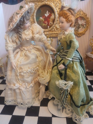 Beautiful porcelin dolls - porcelin,