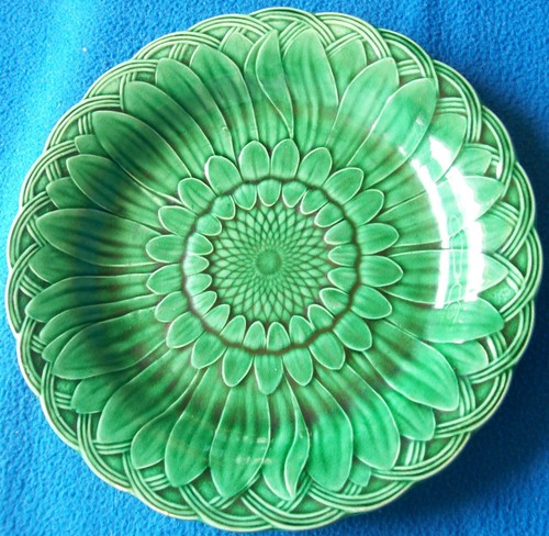 Wedgwood green majolica - green,