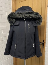 D21. SWEATY BETTY  Exploration Softshell Ski Jacket Navy Blue Size Medium 