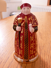 A ROYAL WORCESTER CONNOISSEUR