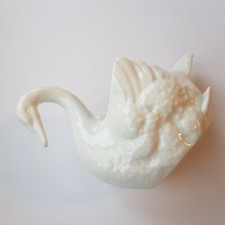 Vista Alegre Swan pot vase
