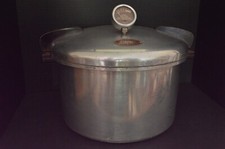 Vintage Presto 16 qt Pressure