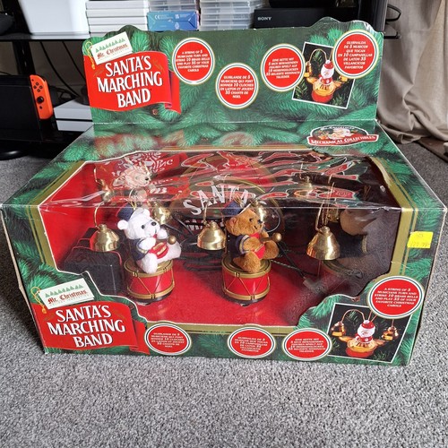 Christmas santa s marching - santa's,