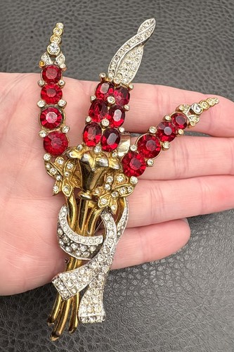 Huge figural red - huge,