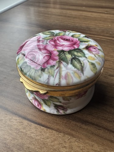 Falcon china staffordshire - falcon,