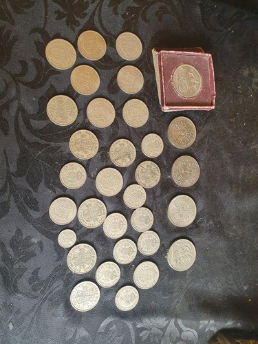 Job lot two shilling - of, five