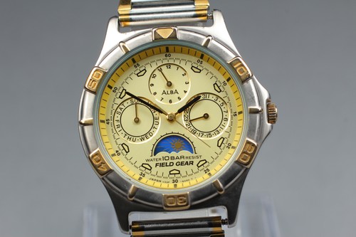 Vintage 1991 near mint seiko - mint,