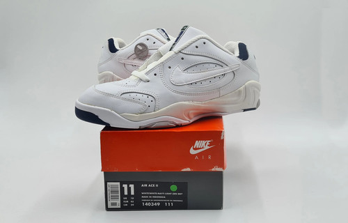 New vintage 1995 nike - *new*,