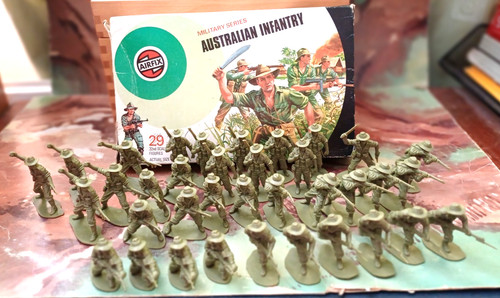Airfix boxed world - airfix,