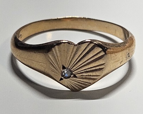9ct yellow gold - yellow, heart