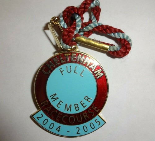 Cheltenham race course full - cheltenham,
