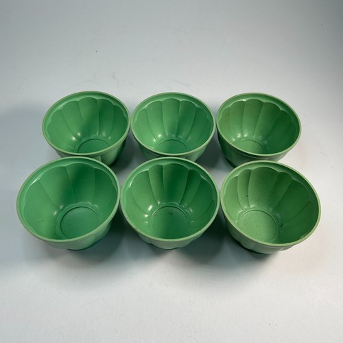 Vintage 1930s beetleware - vintage, set