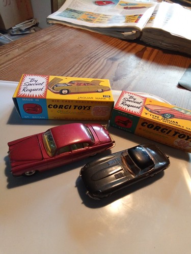 Corgi 238 307 jaguars - corgi,
