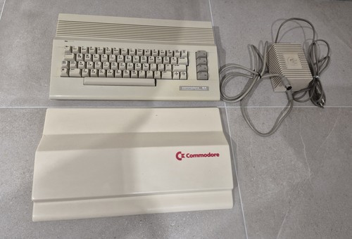 Commodore set - 64, c