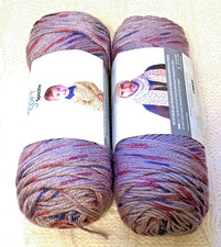 2 Balls x 141g CARON Simply
