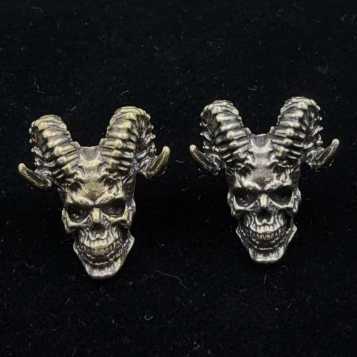 Edc goat horn skull - goat, beads