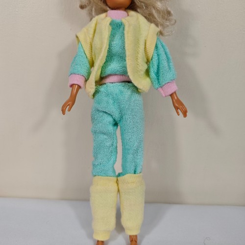Vintage pedigree sindy - vintage, doll