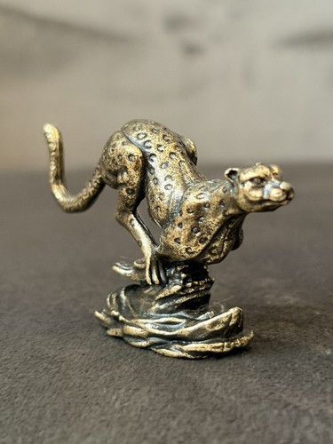 Solid brass running cheetah - solid,